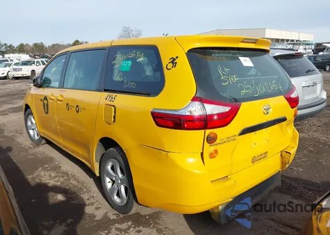 2016 Toyota Sienna L 7 Passenger z USA, uszkodzony, nr VIN 5TDZK3DC5GS761153